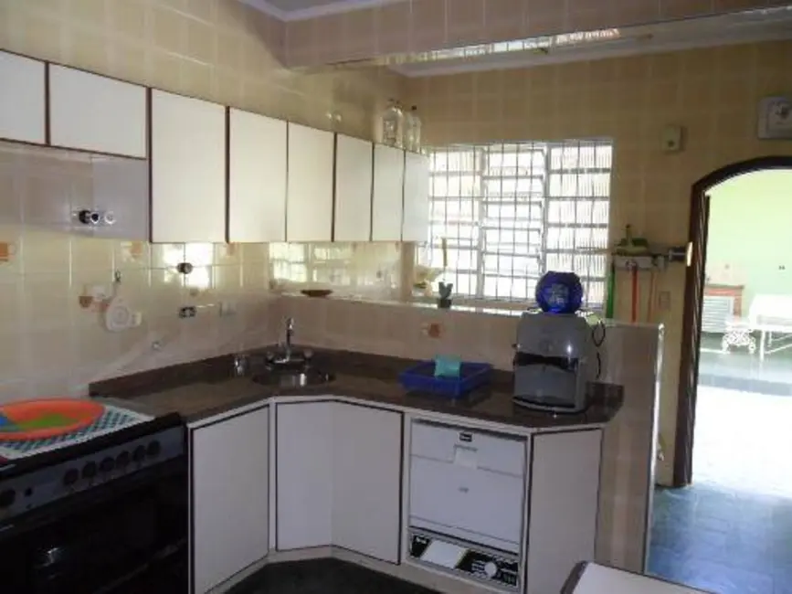 Casa com 4 quartos à venda em Peruibe - SP - imagem 6 Foto 6 de Casa com 4 quartos à venda em Peruibe - SP