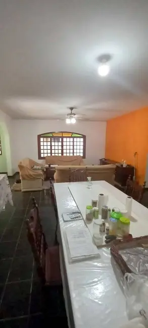 Casa com 3 quartos à venda, 373m2 em Peruibe - SP - imagem 3 Foto 3 de Casa com 3 quartos à venda, 373m2 em Peruibe - SP