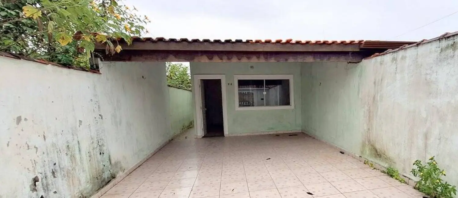 Foto 2 de Casa com 2 quartos à venda, 153m2 em Peruibe - SP