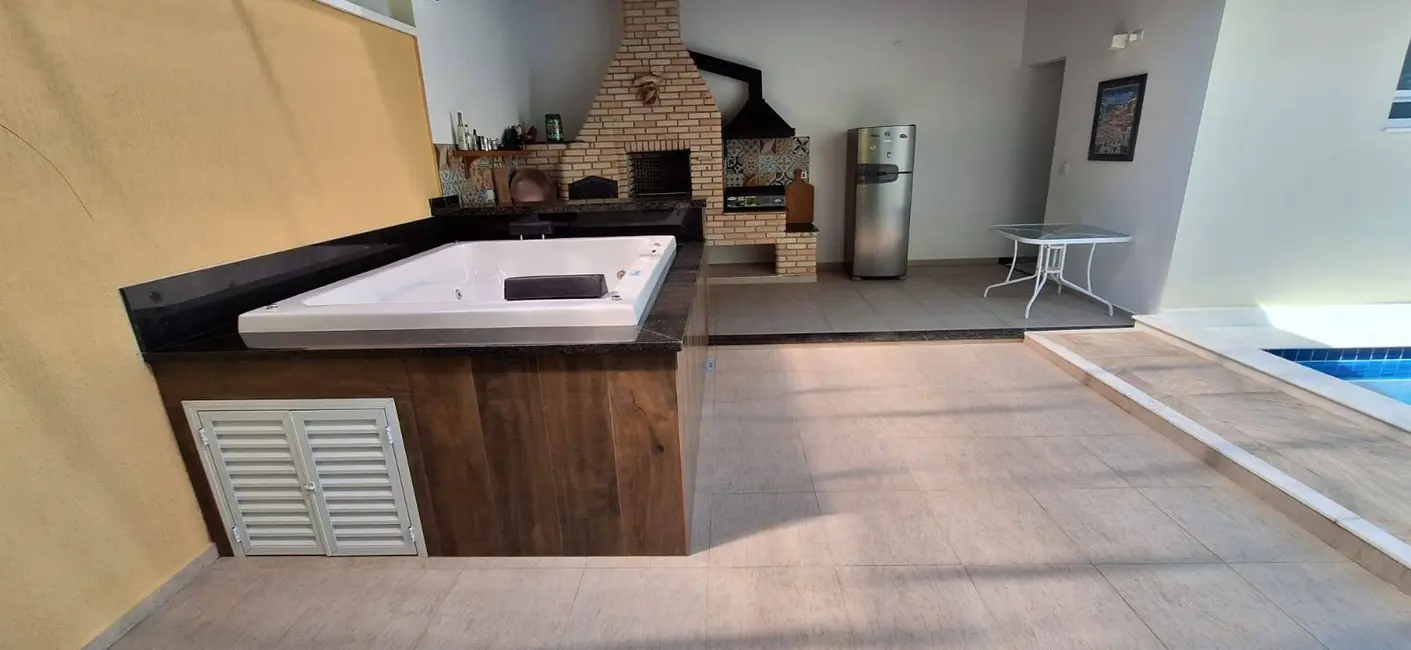 Casa com 4 quartos à venda, 323m2 em Peruibe - SP - imagem 7 Foto 7 de Casa com 4 quartos à venda, 323m2 em Peruibe - SP