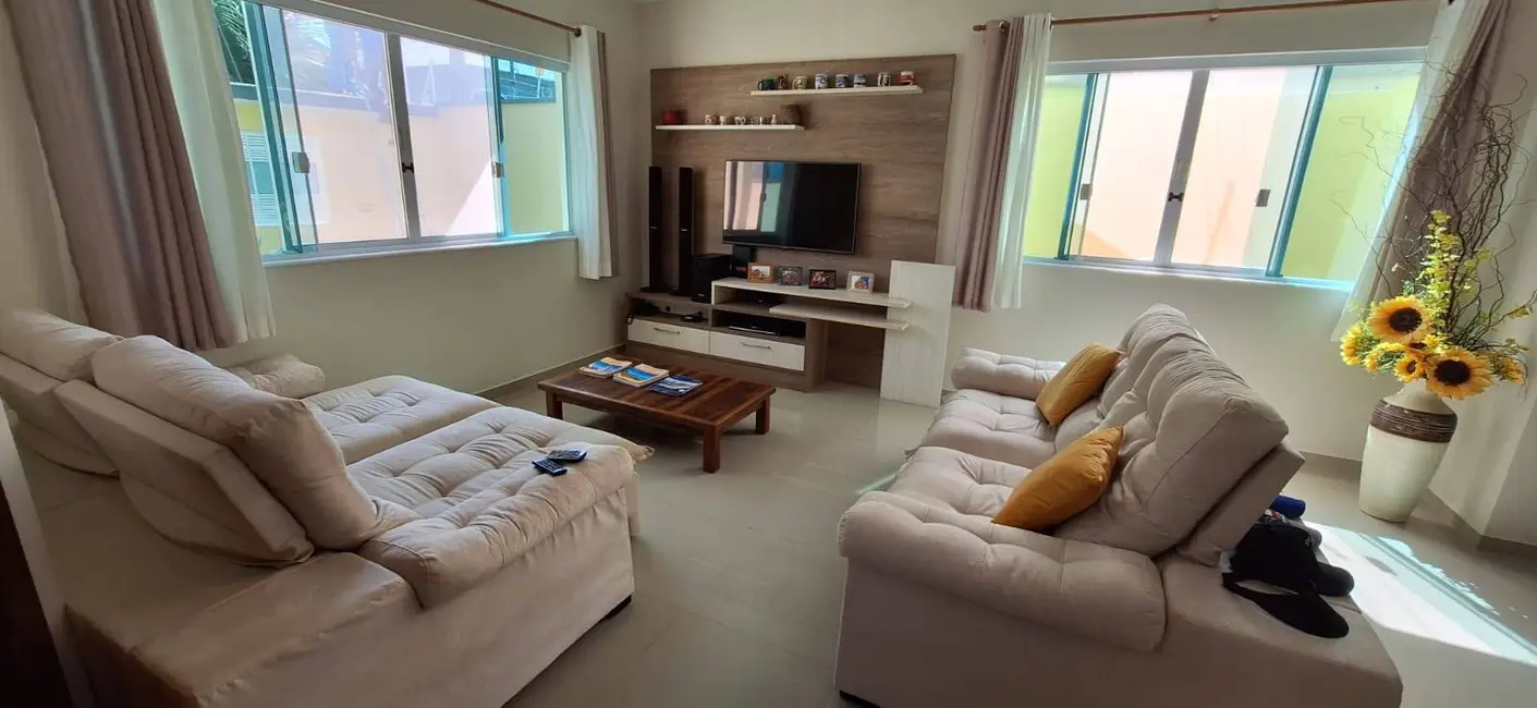 Casa com 4 quartos à venda, 323m2 em Peruibe - SP - imagem 9 Foto 9 de Casa com 4 quartos à venda, 323m2 em Peruibe - SP