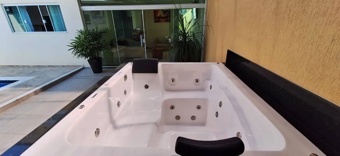 Casa com 4 quartos à venda, 323m2 em Peruibe - SP - imagem 6 Foto 6 de Casa com 4 quartos à venda, 323m2 em Peruibe - SP