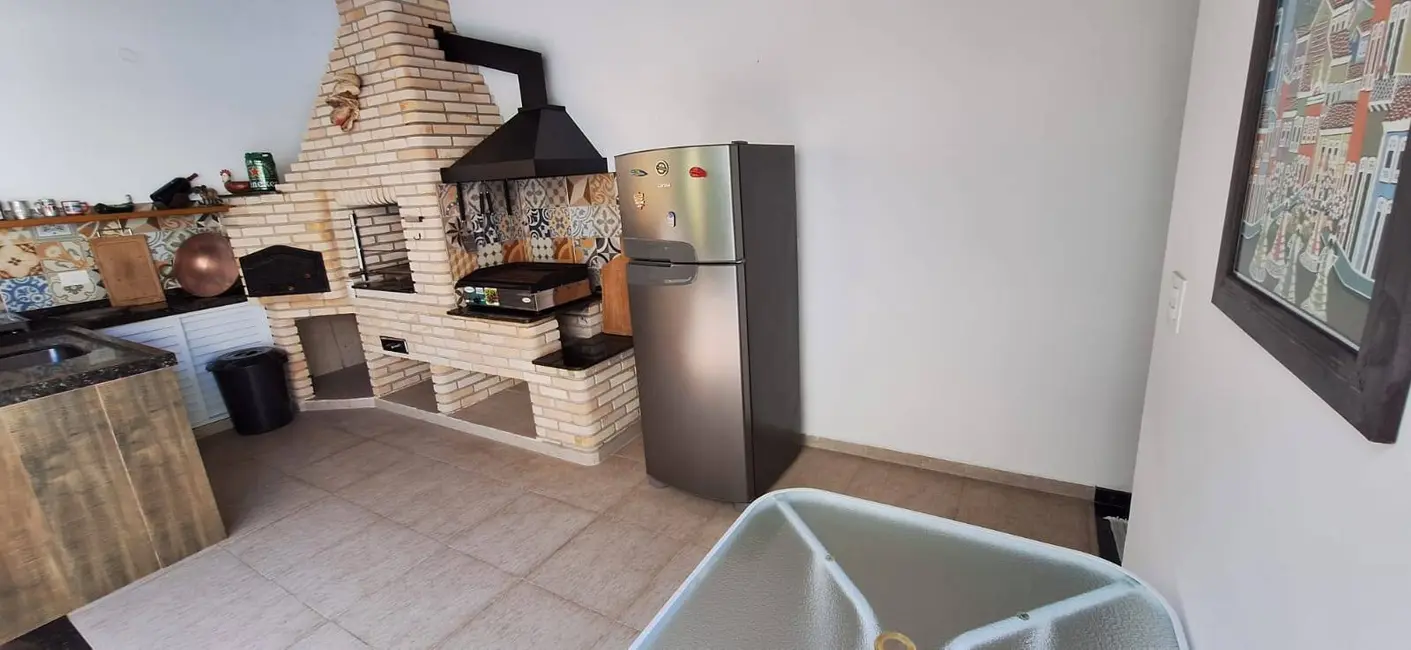 Casa com 4 quartos à venda, 323m2 em Peruibe - SP - imagem 4 Foto 4 de Casa com 4 quartos à venda, 323m2 em Peruibe - SP