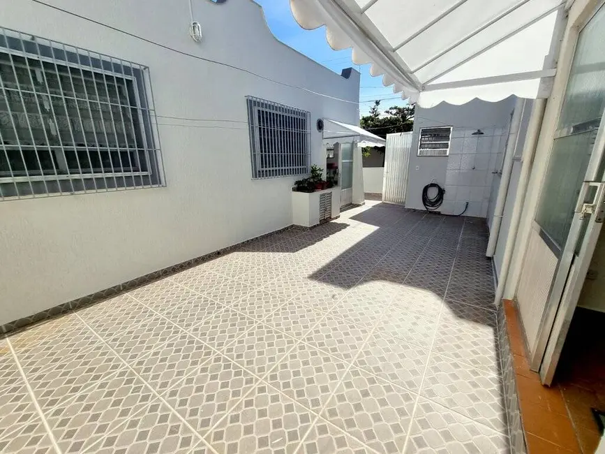 Foto 9 de Casa com 3 quartos à venda, 210m2 em Peruibe - SP