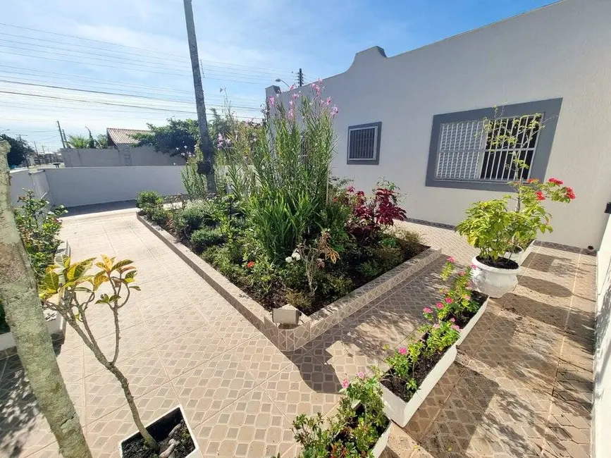 Foto 4 de Casa com 3 quartos à venda, 210m2 em Peruibe - SP