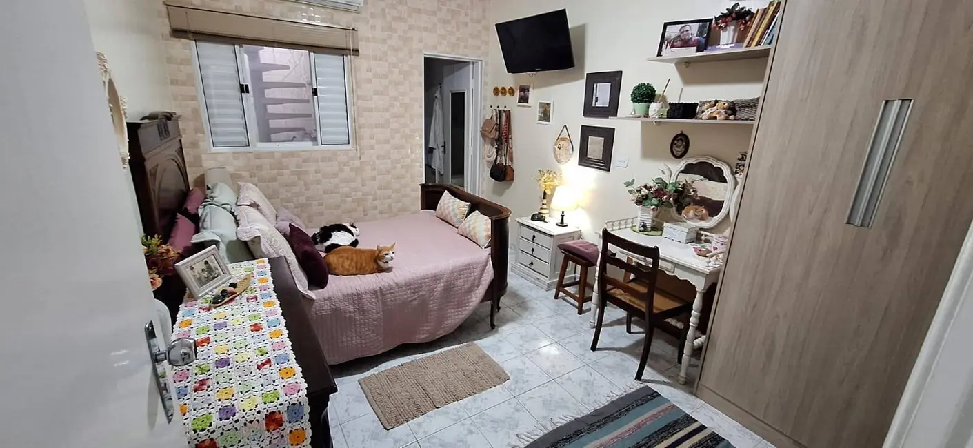 Casa com 3 quartos à venda, 155m2 em Centro, Peruibe - SP - imagem 7 Foto 7 de Casa com 3 quartos à venda, 155m2 em Centro, Peruibe - SP