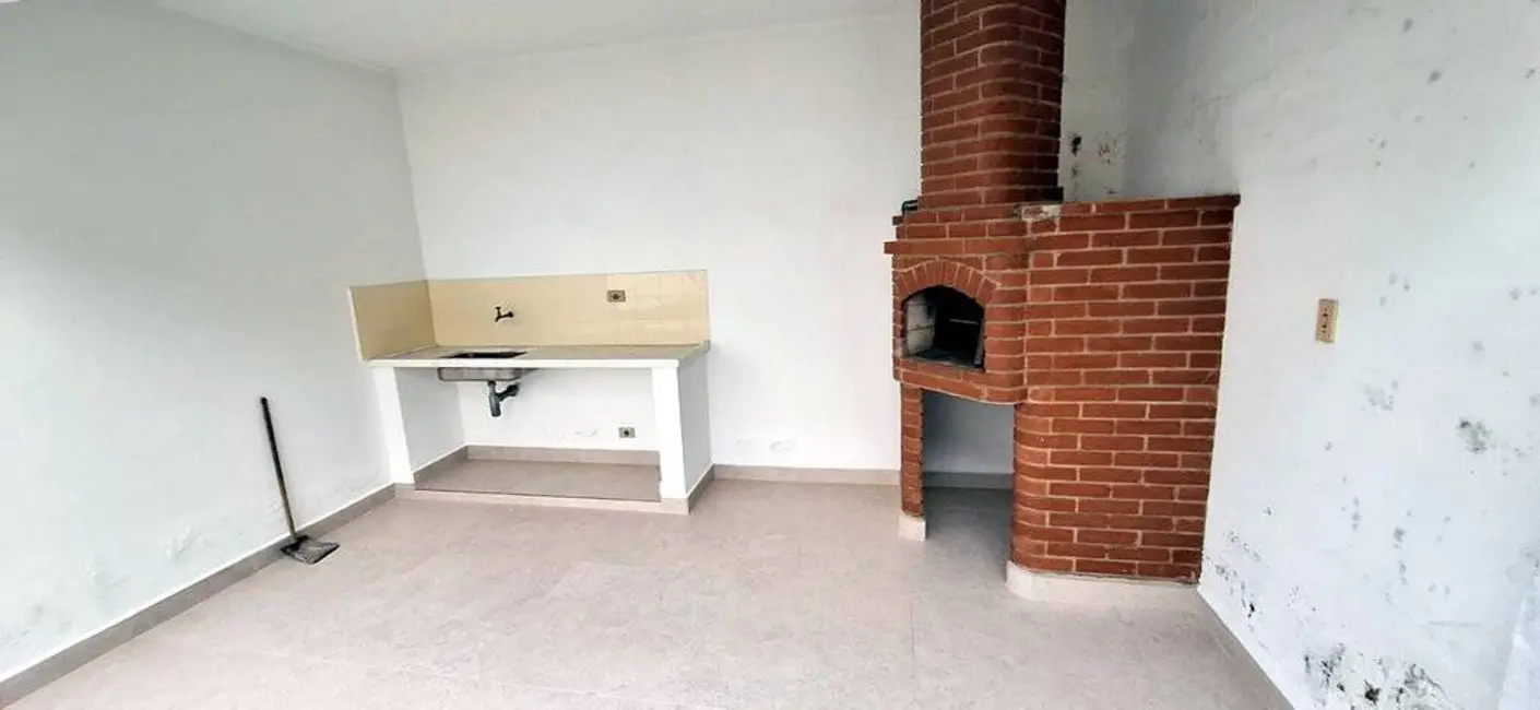 Casa com 4 quartos à venda, 208m2 em Peruibe - SP - imagem 6 Foto 6 de Casa com 4 quartos à venda, 208m2 em Peruibe - SP