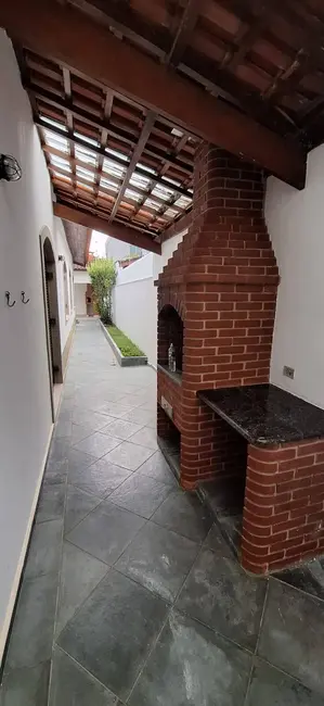 Casa com 4 quartos à venda, 208m2 em Peruibe - SP - imagem 4 Foto 4 de Casa com 4 quartos à venda, 208m2 em Peruibe - SP