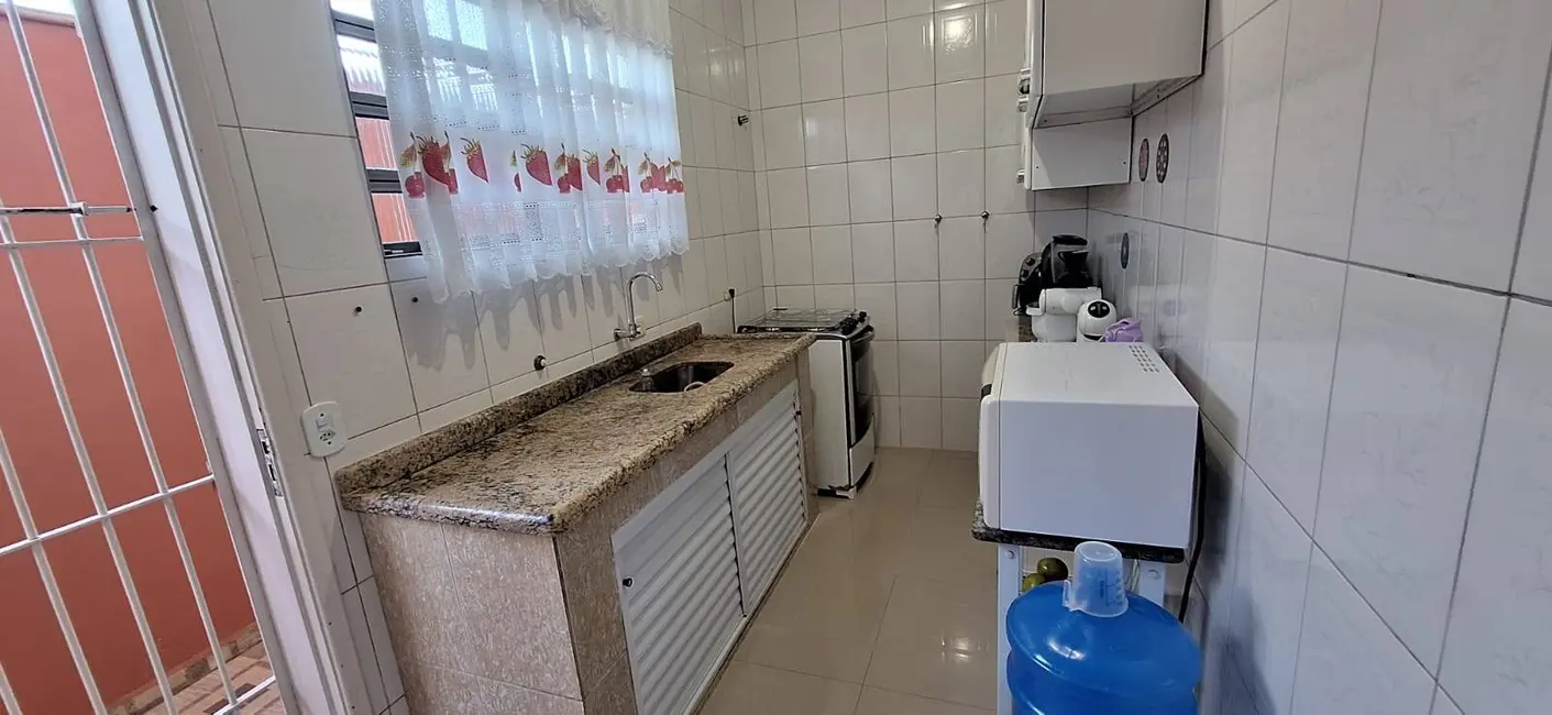 Casa com 3 quartos à venda, 133m2 em Peruibe - SP - imagem 4 Foto 4 de Casa com 3 quartos à venda, 133m2 em Peruibe - SP