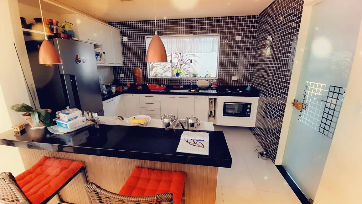 Casa com 3 quartos à venda, 128m2 em Peruibe - SP - imagem 6 Foto 6 de Casa com 3 quartos à venda, 128m2 em Peruibe - SP