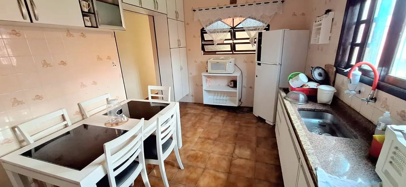 Casa com 3 quartos à venda, 151m2 em Peruibe - SP - imagem 6 Foto 6 de Casa com 3 quartos à venda, 151m2 em Peruibe - SP