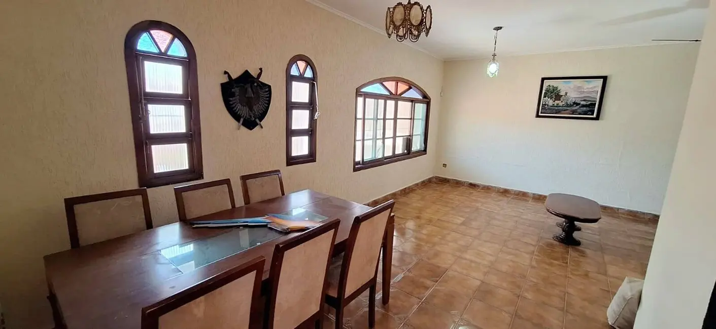 Casa com 3 quartos à venda, 151m2 em Peruibe - SP - imagem 4 Foto 4 de Casa com 3 quartos à venda, 151m2 em Peruibe - SP