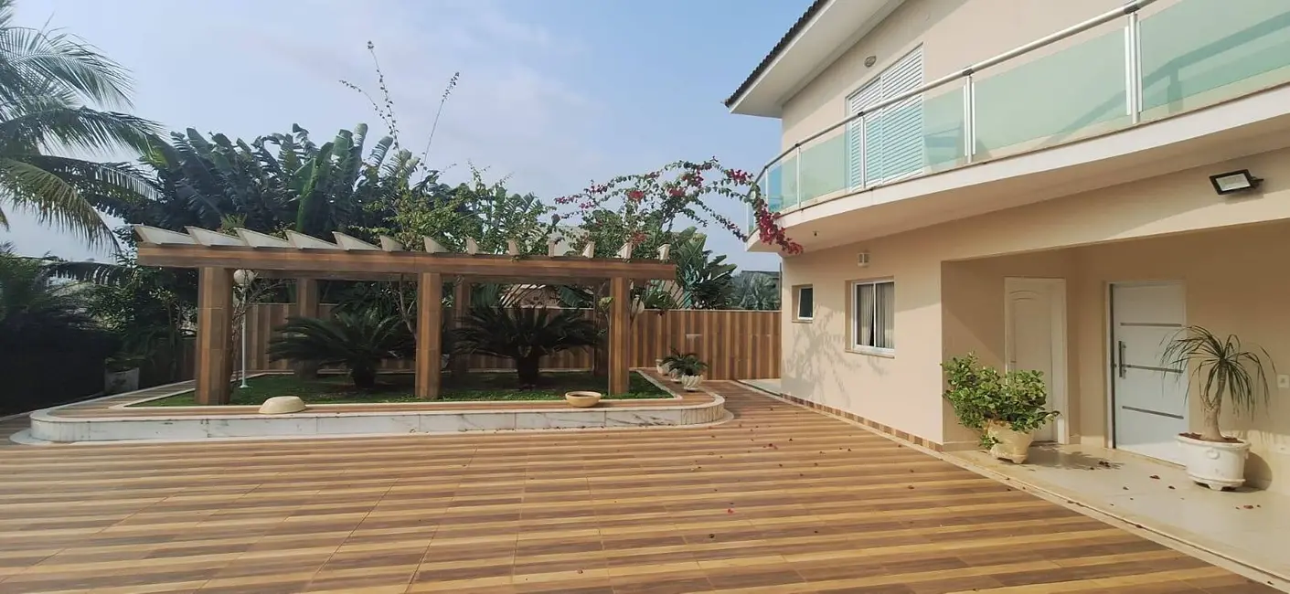 Casa com 5 quartos à venda, 544m2 em Peruibe - SP - imagem 5 Foto 5 de Casa com 5 quartos à venda, 544m2 em Peruibe - SP