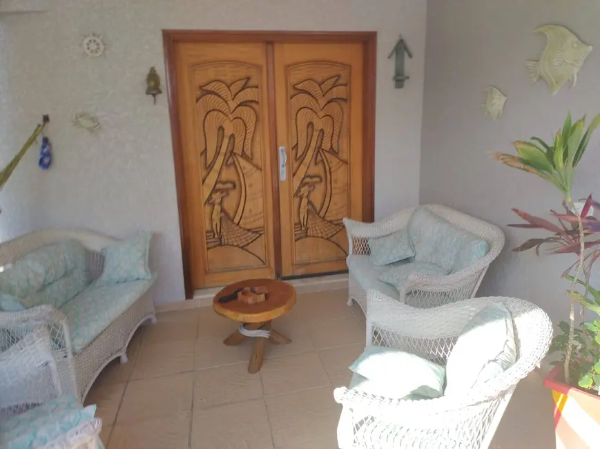 Casa com 4 quartos à venda, 351m2 em Peruibe - SP - imagem 3 Foto 3 de Casa com 4 quartos à venda, 351m2 em Peruibe - SP