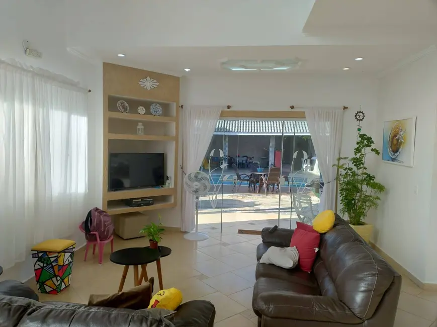 Casa com 4 quartos à venda, 351m2 em Peruibe - SP - imagem 5 Foto 5 de Casa com 4 quartos à venda, 351m2 em Peruibe - SP