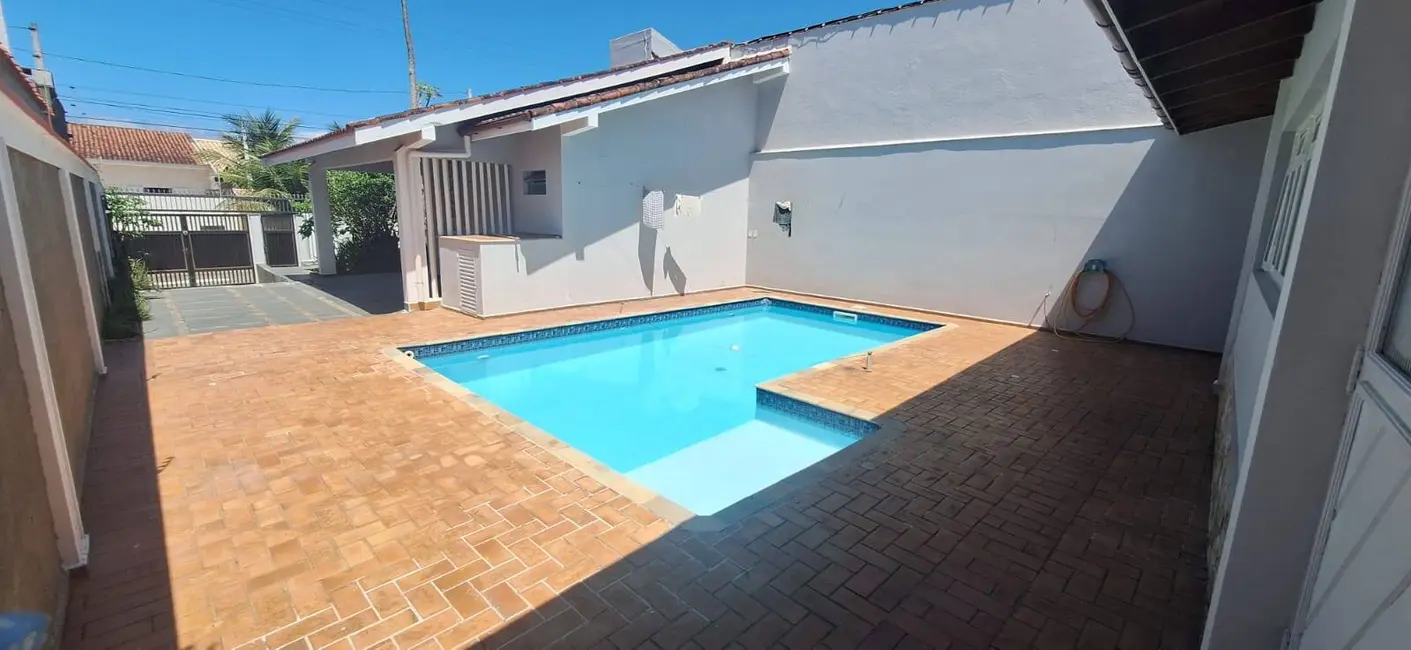 Foto 3 de Casa com 5 quartos à venda, 246m2 em Peruibe - SP