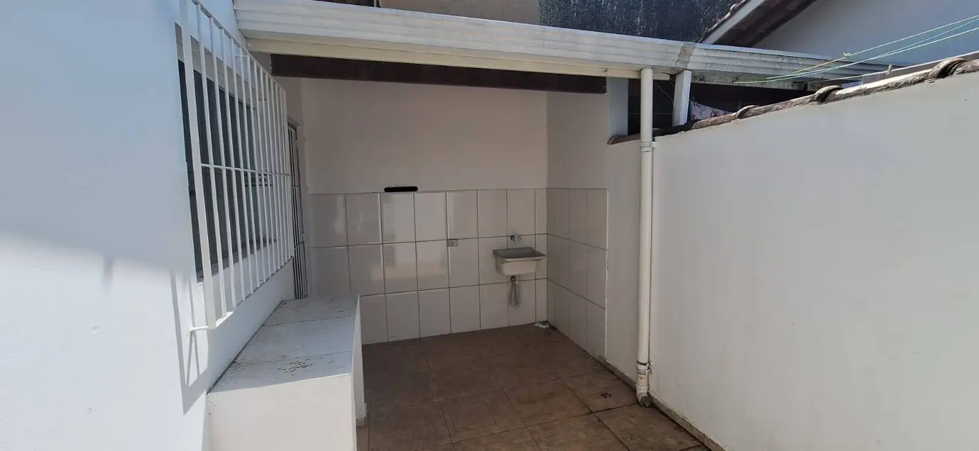 Casa com 2 quartos à venda, 68m2 em Peruibe - SP - imagem 4 Foto 4 de Casa com 2 quartos à venda, 68m2 em Peruibe - SP