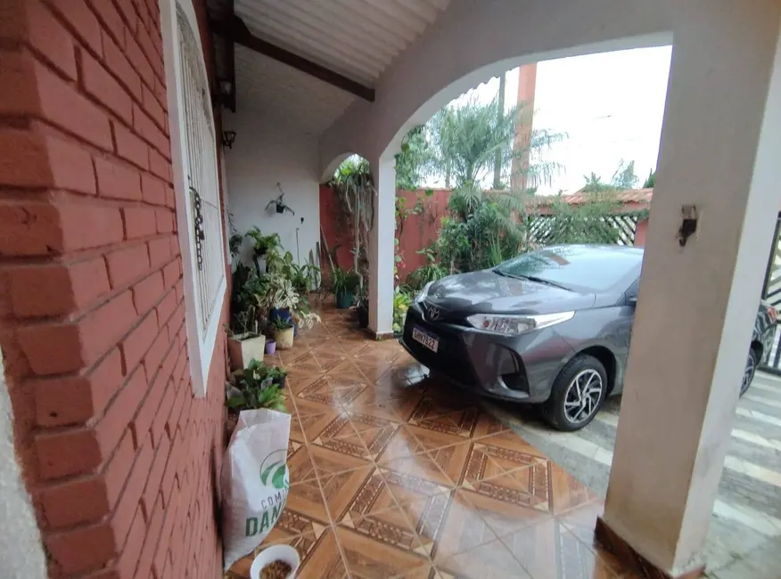 Casa com 3 quartos à venda, 151m2 em Peruibe - SP - imagem 2 Foto 2 de Casa com 3 quartos à venda, 151m2 em Peruibe - SP