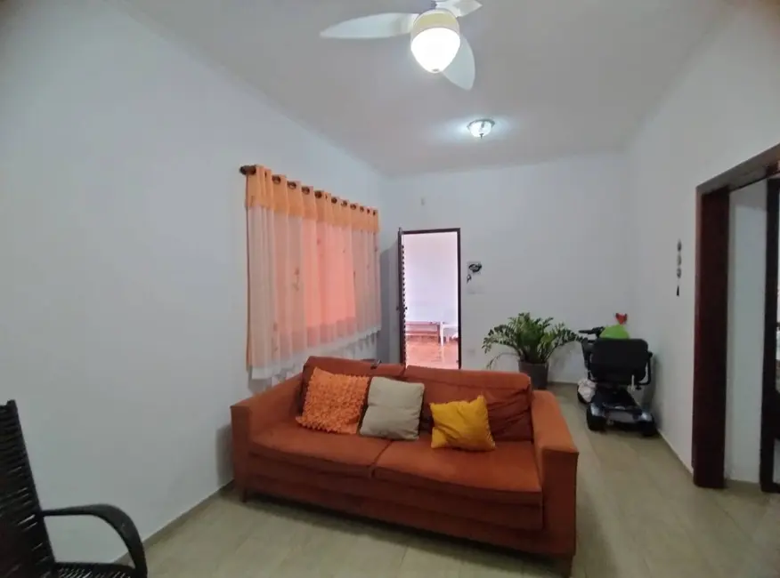 Casa com 3 quartos à venda, 151m2 em Peruibe - SP - imagem 4 Foto 4 de Casa com 3 quartos à venda, 151m2 em Peruibe - SP