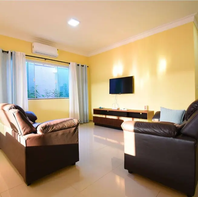 Casa com 1 quarto à venda, 178m2 em Peruibe - SP - imagem 3 Foto 3 de Casa com 1 quarto à venda, 178m2 em Peruibe - SP