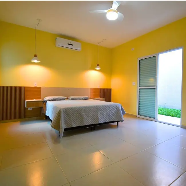 Casa com 1 quarto à venda, 178m2 em Peruibe - SP - imagem 9 Foto 9 de Casa com 1 quarto à venda, 178m2 em Peruibe - SP