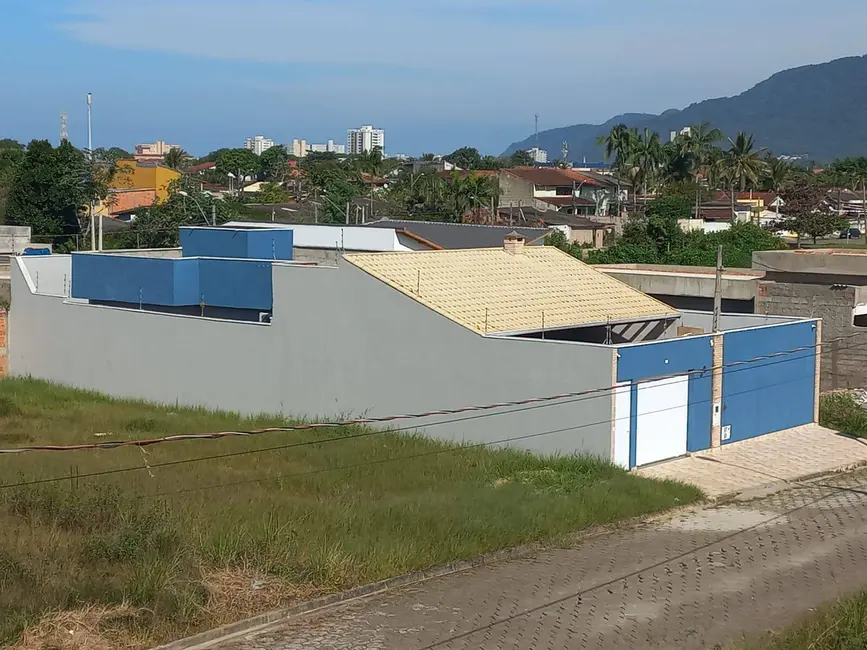 Foto 1 de Casa com 1 quarto à venda, 178m2 em Peruibe - SP