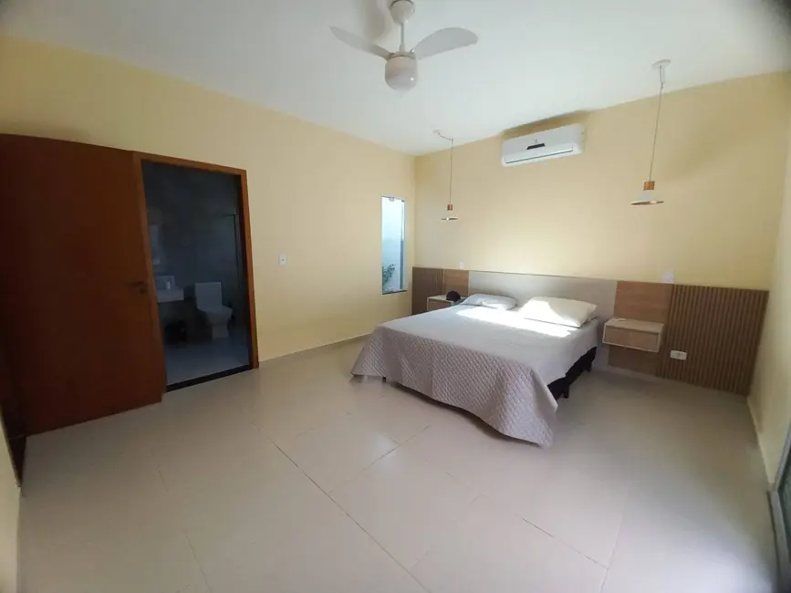 Casa com 1 quarto à venda, 178m2 em Peruibe - SP - imagem 8 Foto 8 de Casa com 1 quarto à venda, 178m2 em Peruibe - SP