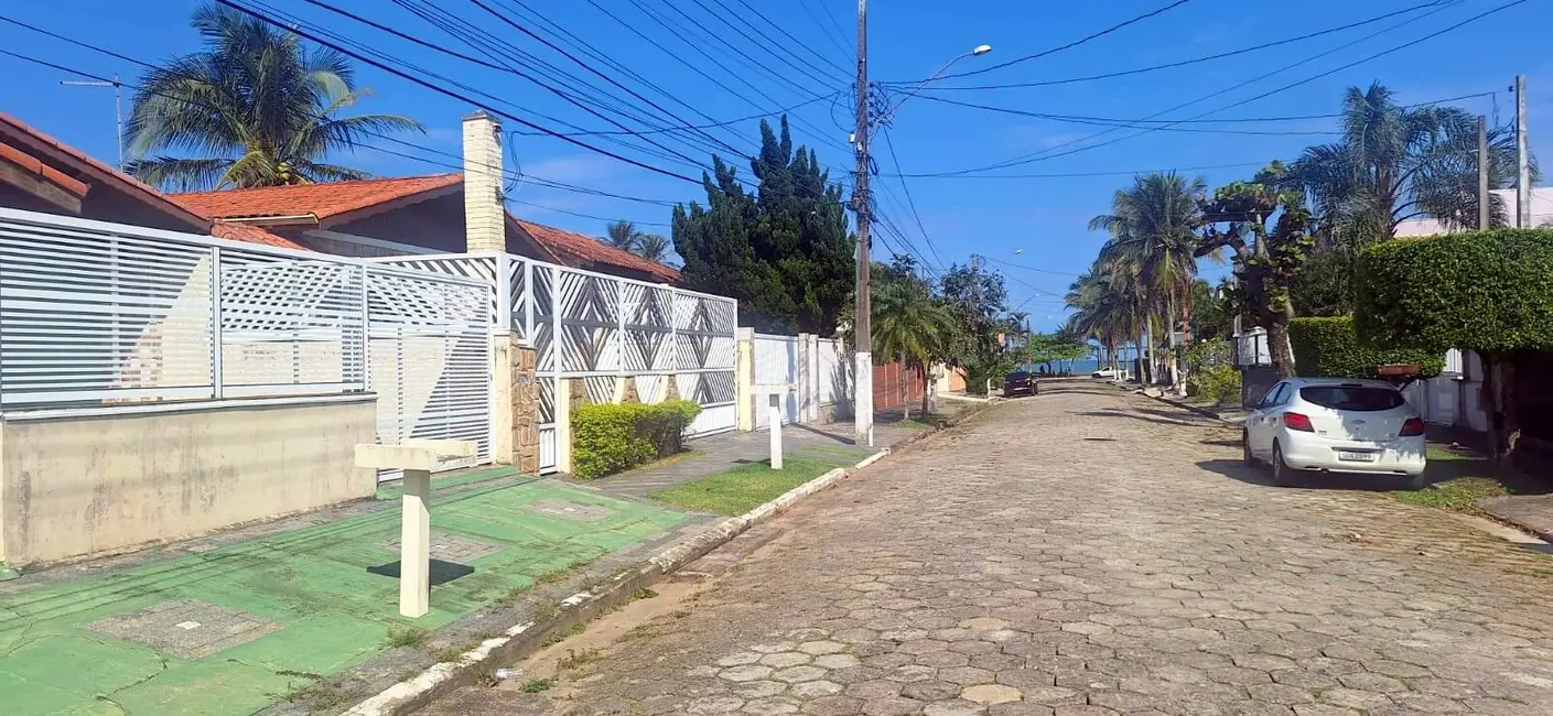 Foto 2 de Casa com 3 quartos à venda, 153m2 em Peruibe - SP