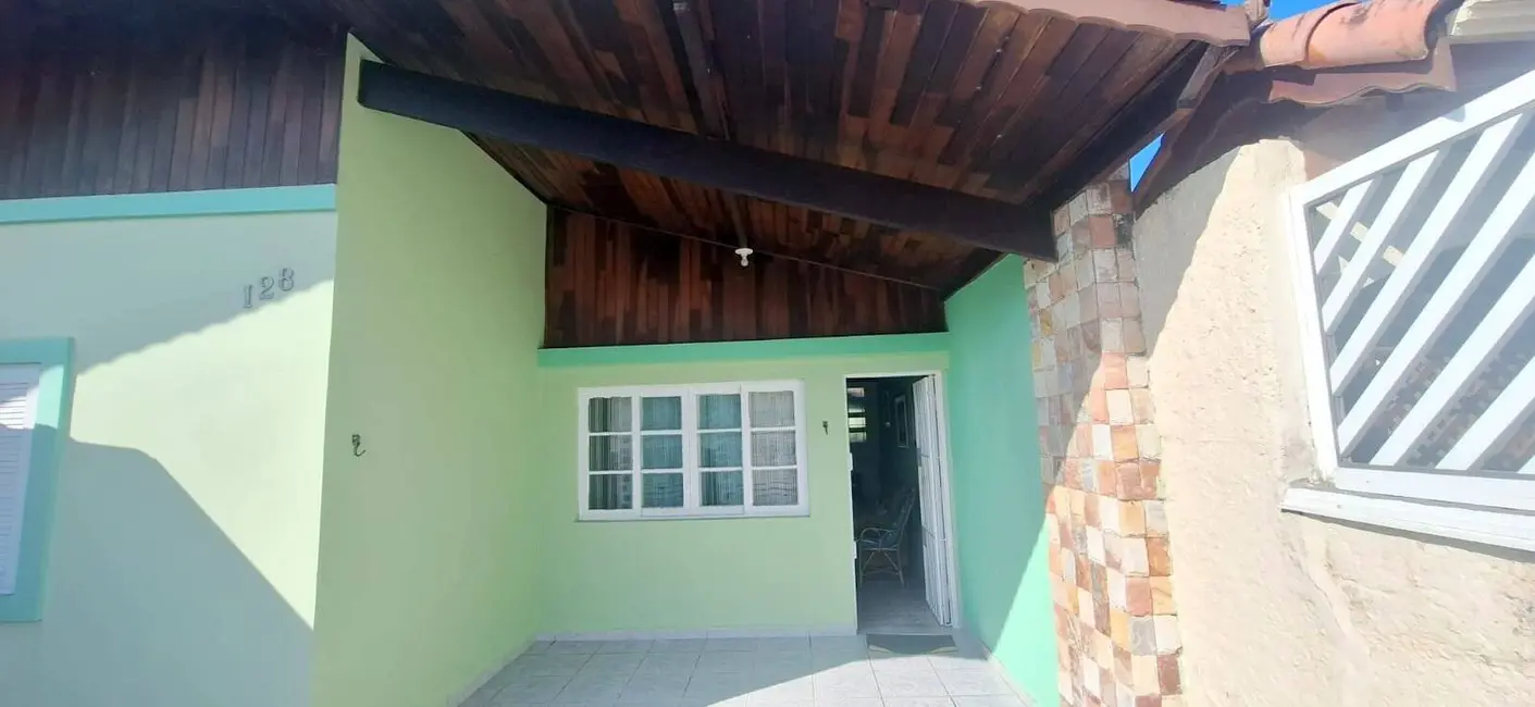 Casa com 3 quartos à venda, 153m2 em Peruibe - SP - imagem 3 Foto 3 de Casa com 3 quartos à venda, 153m2 em Peruibe - SP