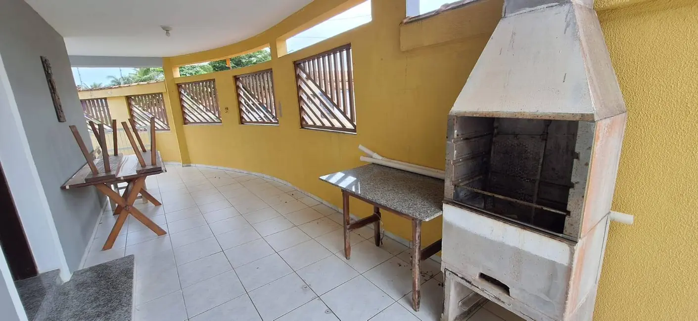 Casa com 3 quartos à venda, 140m2 em Peruibe - SP - imagem 4 Foto 4 de Casa com 3 quartos à venda, 140m2 em Peruibe - SP
