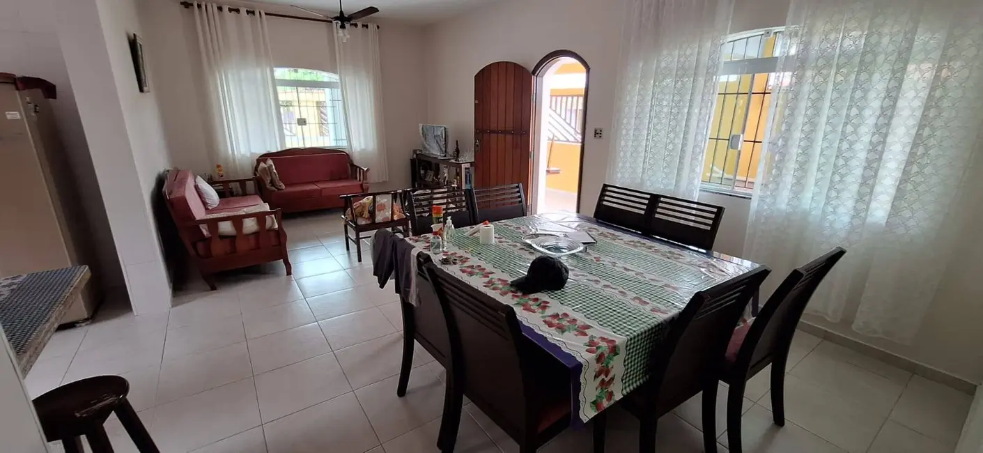 Casa com 3 quartos à venda, 140m2 em Peruibe - SP - imagem 7 Foto 7 de Casa com 3 quartos à venda, 140m2 em Peruibe - SP