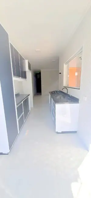 Foto 3 de Casa com 2 quartos à venda, 85m2 em Peruibe - SP