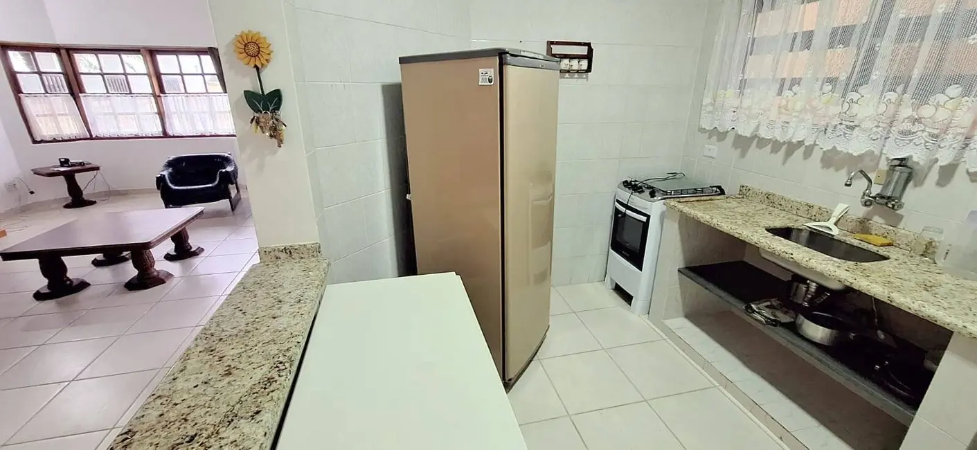 Foto 4 de Casa com 3 quartos à venda, 122m2 em Peruibe - SP