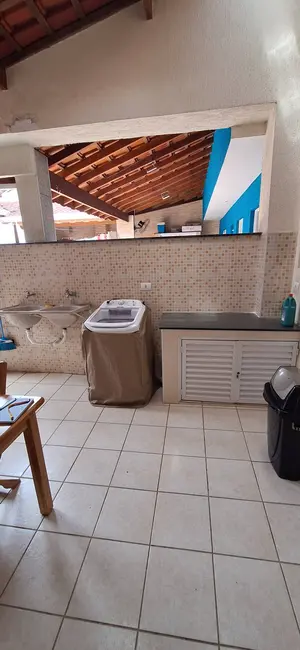 Casa com 5 quartos à venda, 295m2 em Peruibe - SP - imagem 7 Foto 7 de Casa com 5 quartos à venda, 295m2 em Peruibe - SP