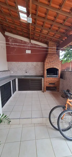 Casa com 5 quartos à venda, 295m2 em Peruibe - SP - imagem 4 Foto 4 de Casa com 5 quartos à venda, 295m2 em Peruibe - SP