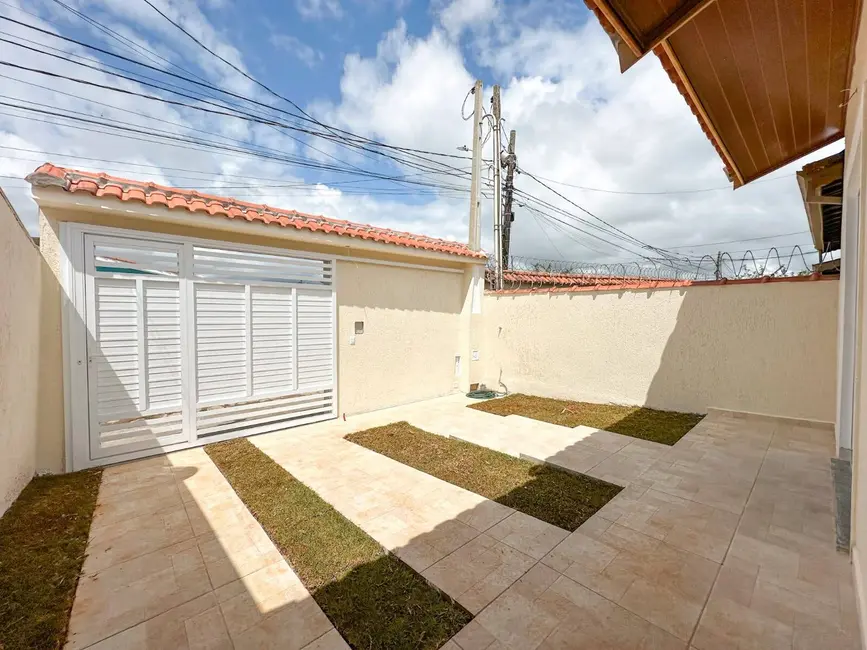 Casa com 3 quartos à venda, 87m2 em Peruibe - SP - imagem 3 Foto 3 de Casa com 3 quartos à venda, 87m2 em Peruibe - SP