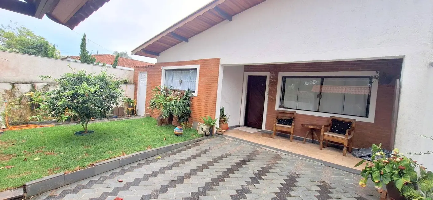 Foto 1 de Casa com 3 quartos à venda, 141m2 em Peruibe - SP