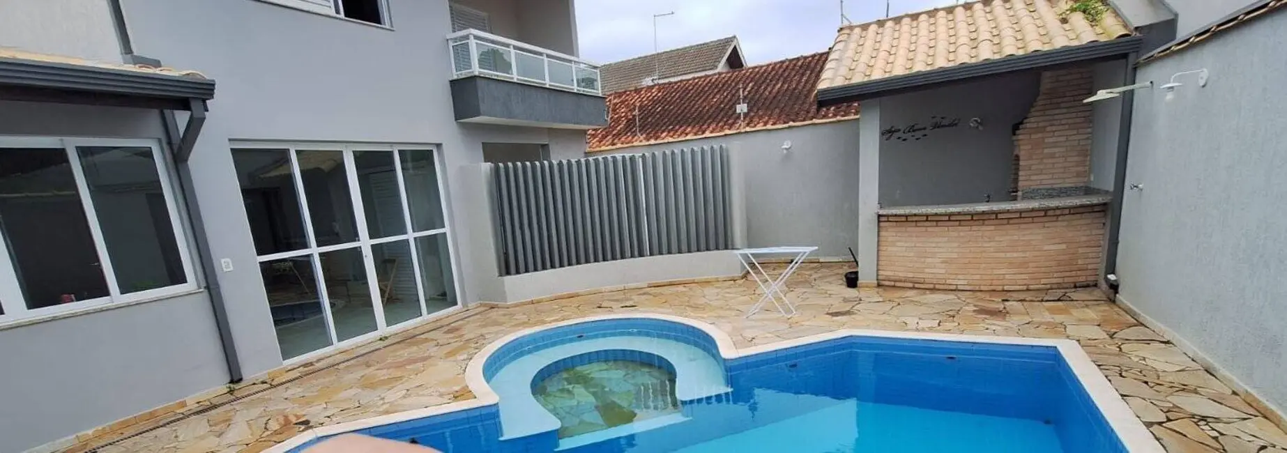 Foto 2 de Casa com 3 quartos à venda, 165m2 em Peruibe - SP