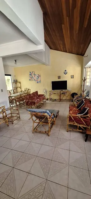 Foto 2 de Casa com 4 quartos à venda e para alugar em Peruibe - SP