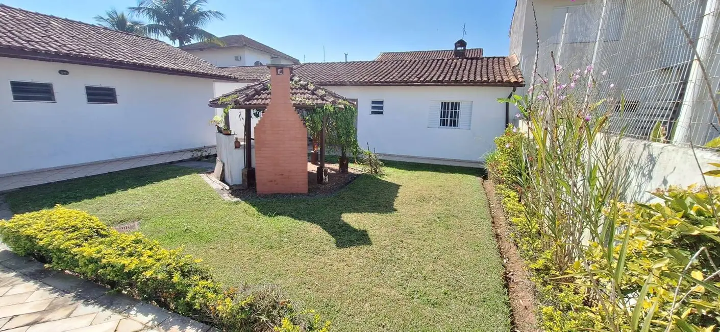 Casa com 4 quartos à venda, 172m2 em Peruibe - SP - imagem 9 Foto 9 de Casa com 4 quartos à venda, 172m2 em Peruibe - SP