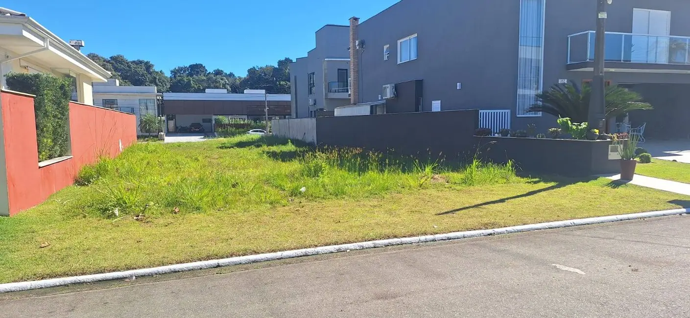 Foto 2 de Terreno / Lote à venda, 300m2 em Peruibe - SP