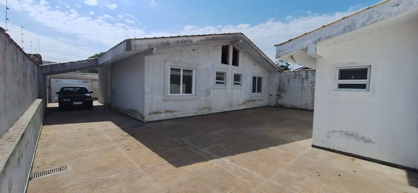 Foto 2 de Casa com 2 quartos à venda, 308m2 em Peruibe - SP