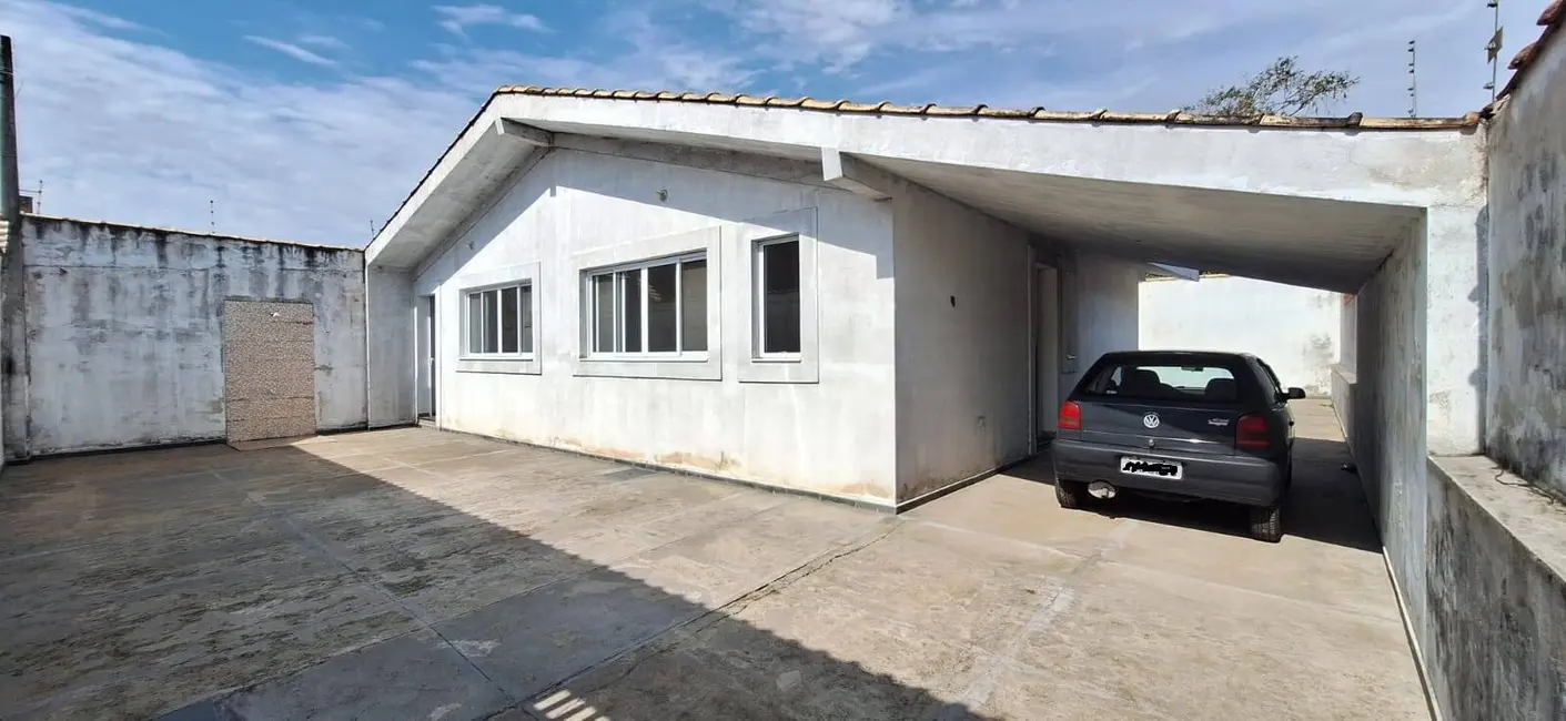 Foto 1 de Casa com 2 quartos à venda, 308m2 em Peruibe - SP