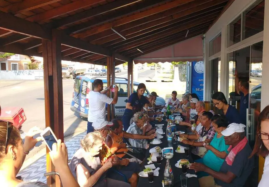 Sala Comercial à venda e para alugar em Centro, Peruibe - SP - imagem 6 Foto 6 de Sala Comercial à venda e para alugar em Centro, Peruibe - SP