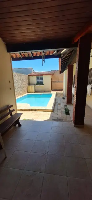 Casa com 3 quartos à venda, 208m2 em Peruibe - SP - imagem 3 Foto 3 de Casa com 3 quartos à venda, 208m2 em Peruibe - SP