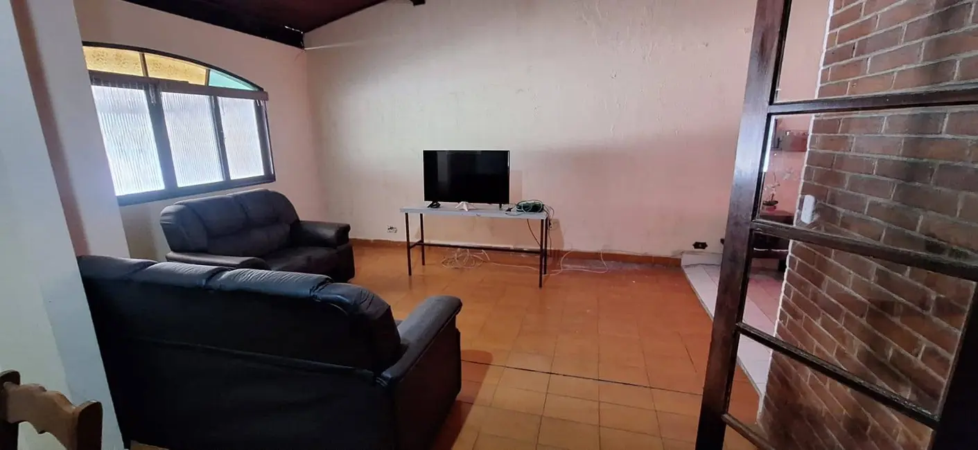 Casa com 3 quartos à venda, 208m2 em Peruibe - SP - imagem 4 Foto 4 de Casa com 3 quartos à venda, 208m2 em Peruibe - SP