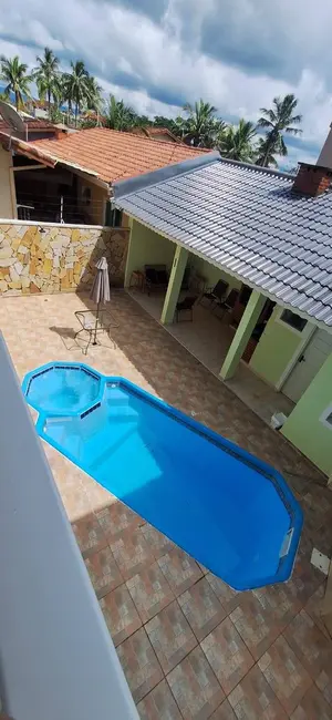 Foto 1 de Casa com 5 quartos à venda, 205m2 em Peruibe - SP