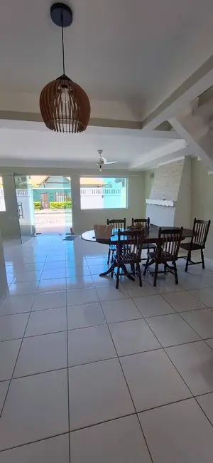 Foto 5 de Casa com 5 quartos à venda, 205m2 em Peruibe - SP