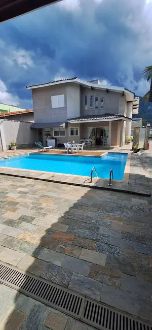 Foto 2 de Casa com 5 quartos à venda, 351m2 em Peruibe - SP