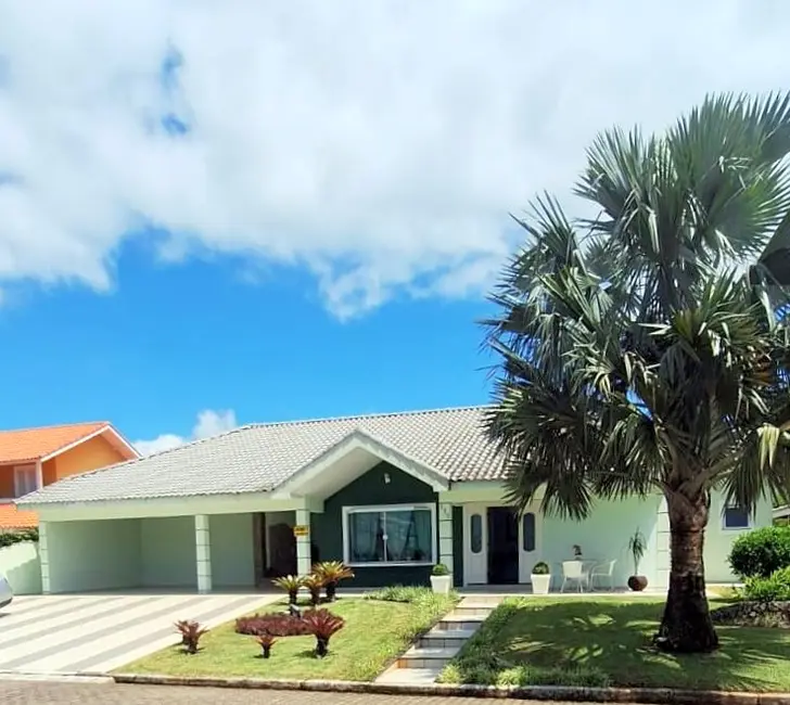 Foto 1 de Casa com 3 quartos à venda, 349m2 em Peruibe - SP
